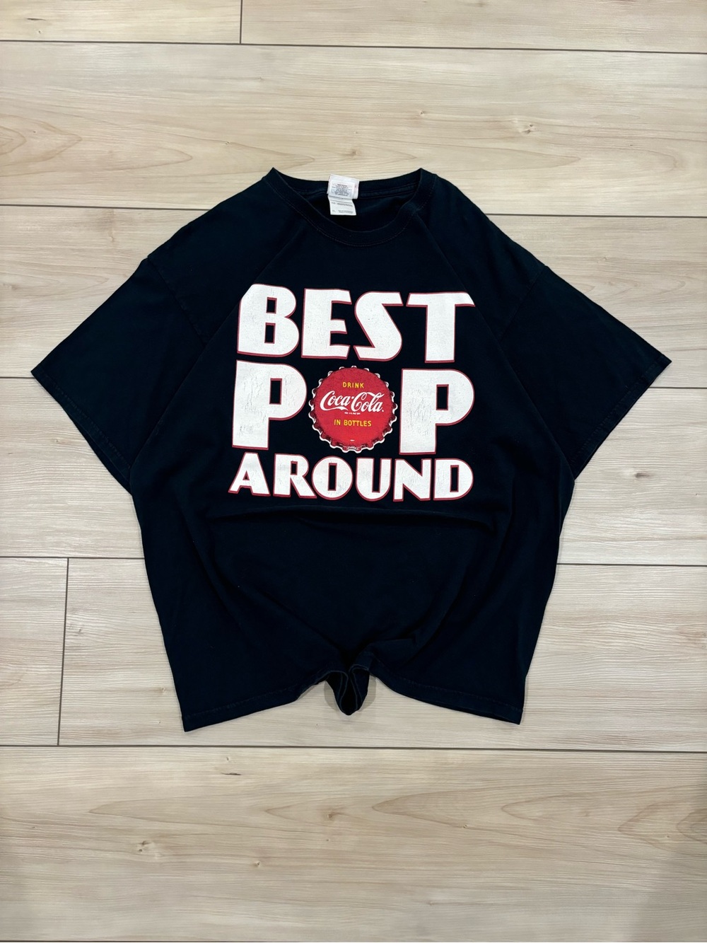 Vintage 90s Men’s Coca-Cola Black retro Tee with White and Red Graphic